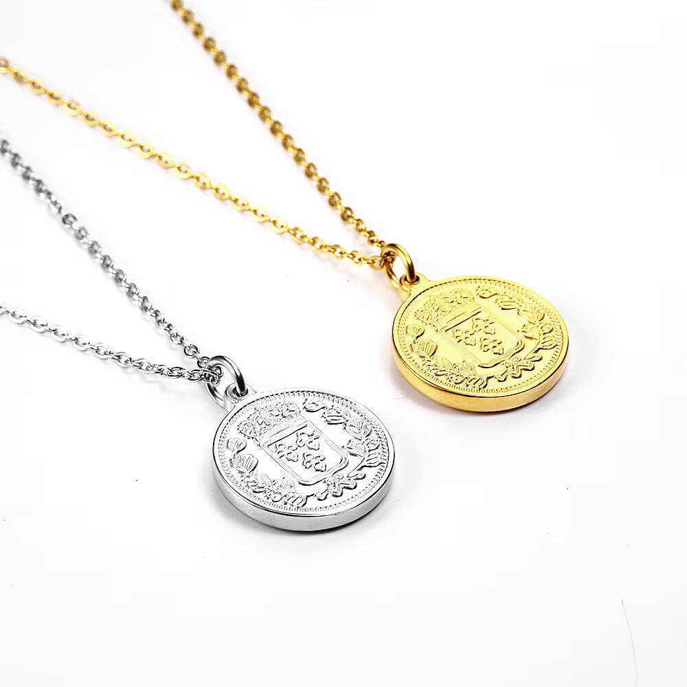 Coin Necklace Delicate - Женское нежное позолоченное ожерелье с подвеской