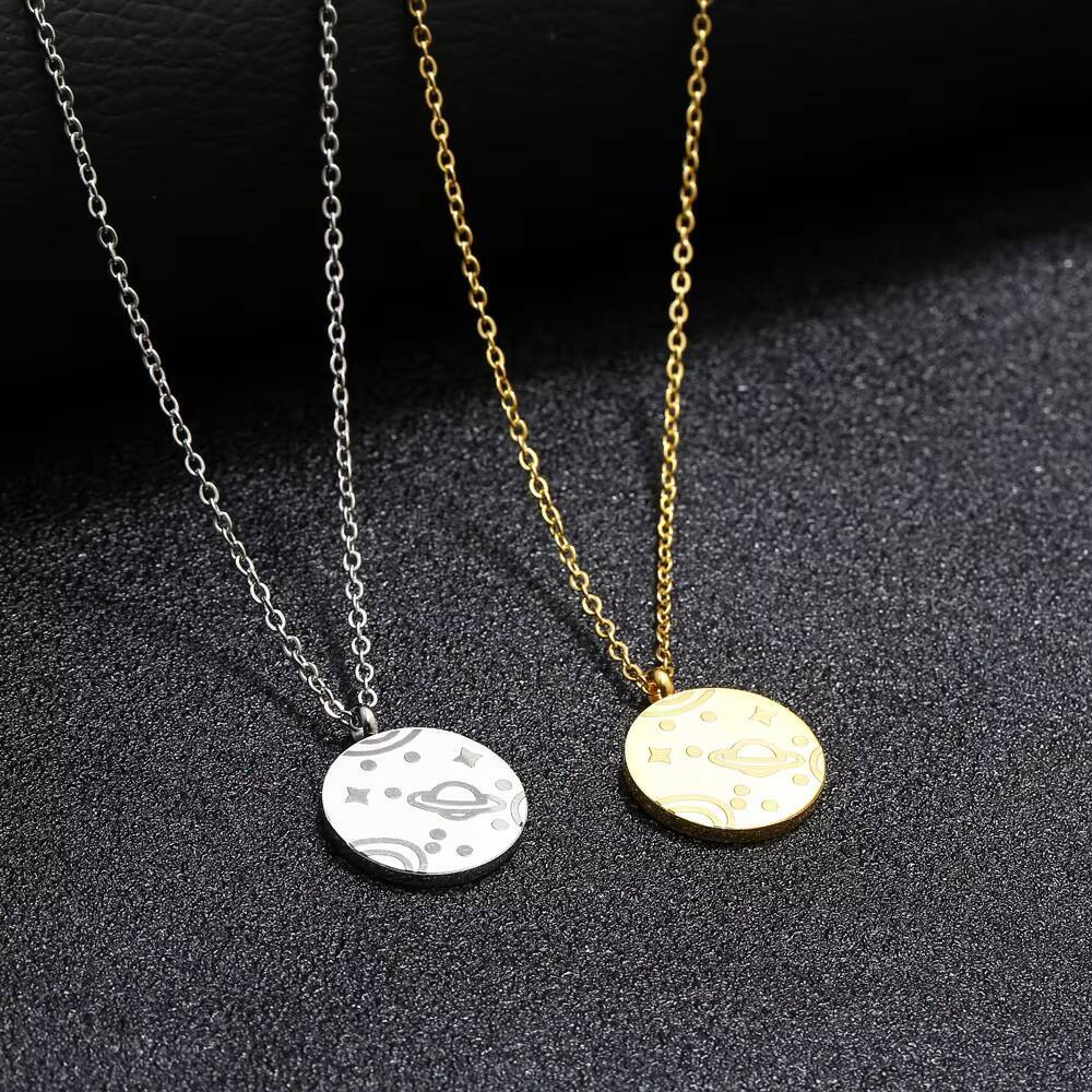 Coin Necklace Delicate - Монета из нержавеющей стали, карта мира,